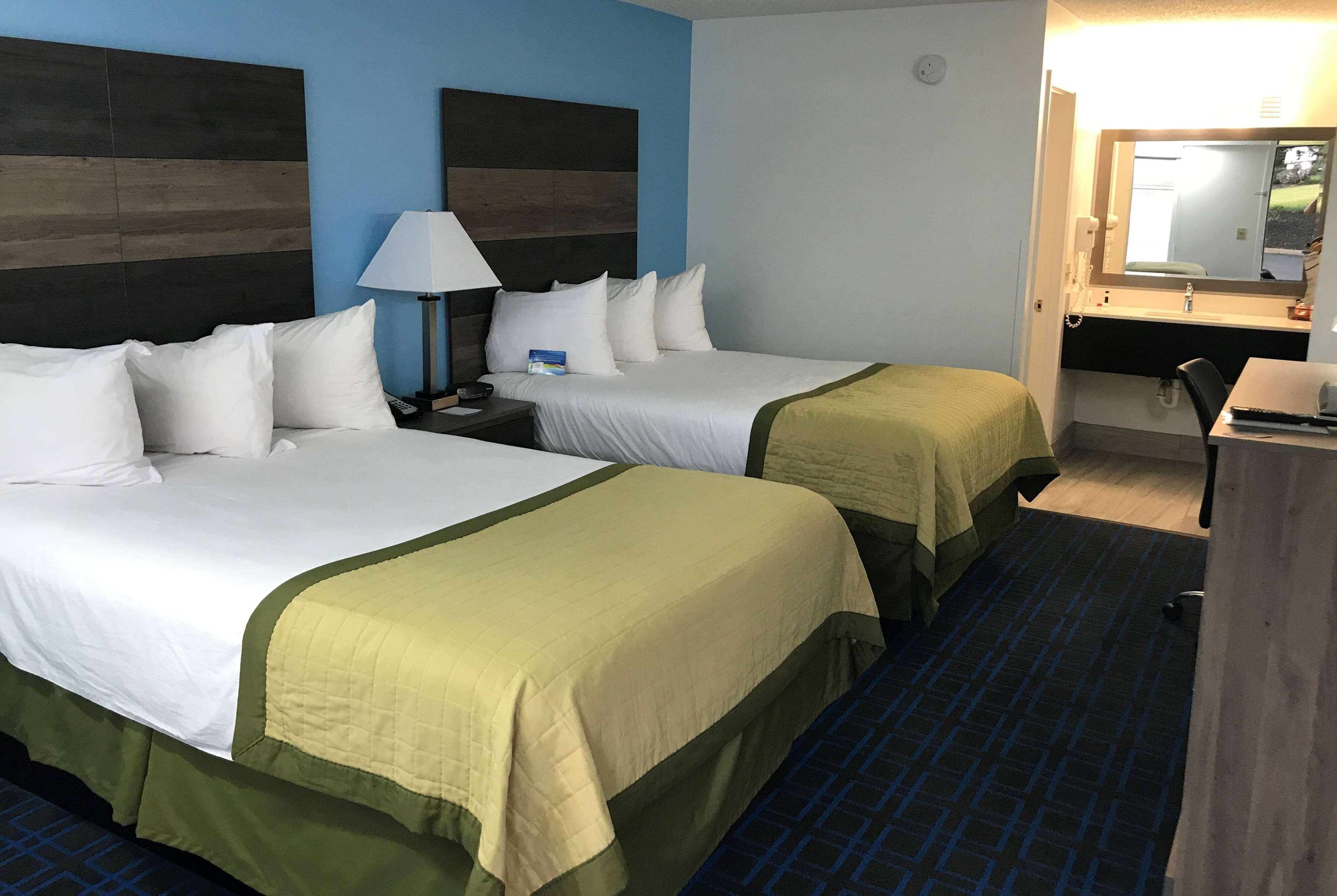 Baymont By Wyndham Anderson Clemson Hotel Buitenkant foto
